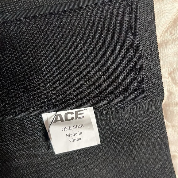 ACE brand Adjustable Back stabilizer with Lumbar Support - Picture 10 of 13